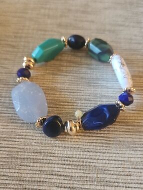 4 For $10 Avon Blue Modern Mosaic Bead Bracelet.